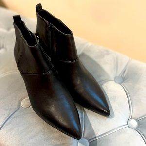 Donald Pliner Booties